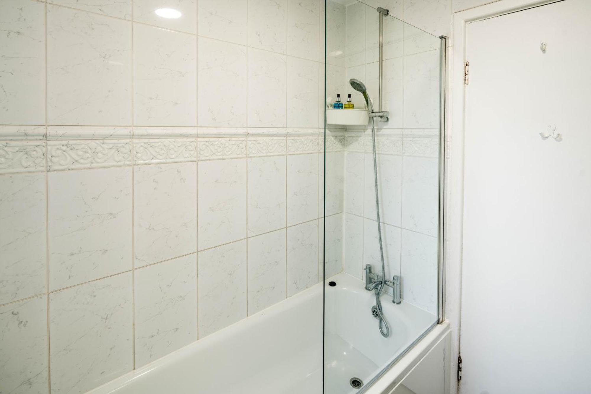 Southken Palace Suites Лондон Екстериор снимка