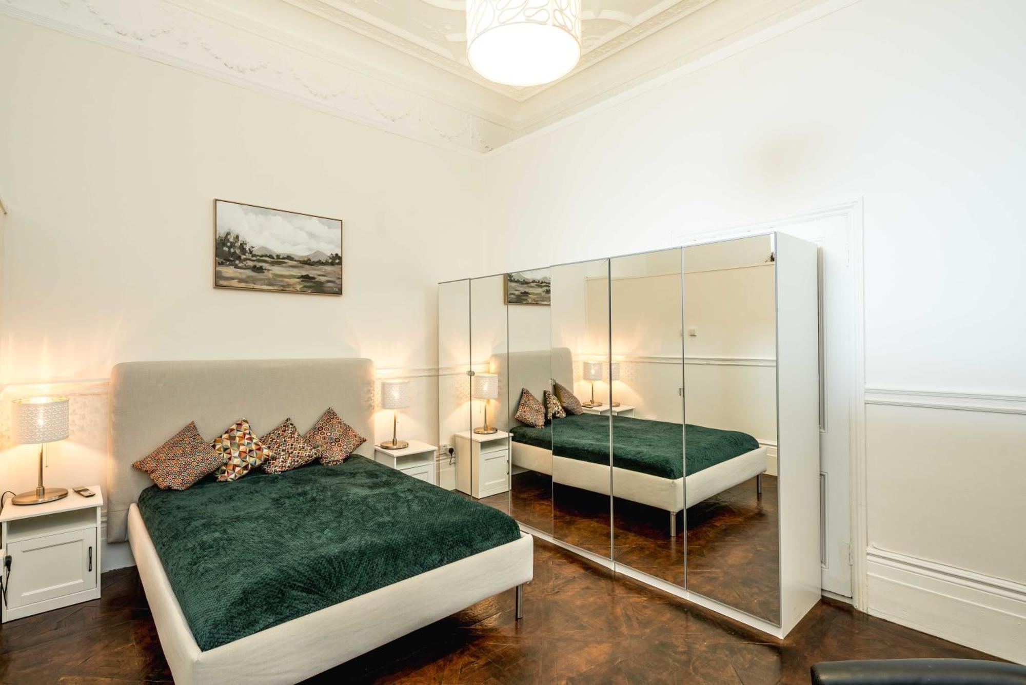Southken Palace Suites Лондон Екстериор снимка